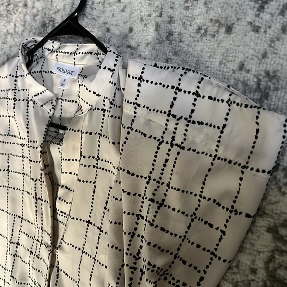 Cream Grid Design Blouse - Picture 5 of 6